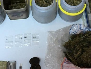 Πέλλα: Συνελήφθη 51χρονος που φύλαγε ένα κιλό χασίς στο σπίτι του